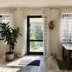 296 بيت ضيافة
