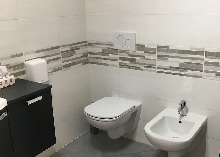 296 Pensión 3*
